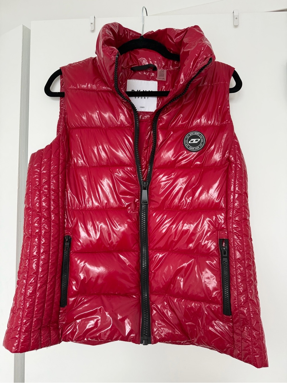 DKNY Women's Puffer Vest in Red Size large Like New